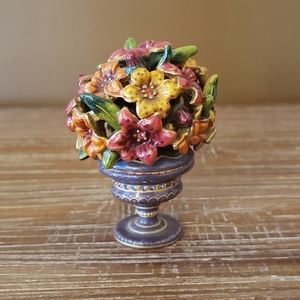 Jay Strongwater Flowers for Estee Lauder